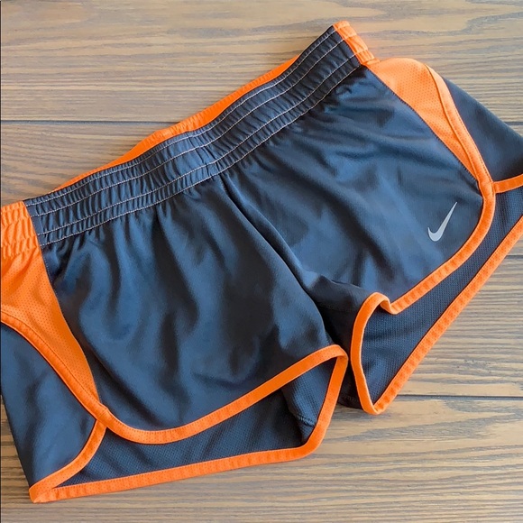 Nike Pants - NIKE dri-fit women’s gym shorts